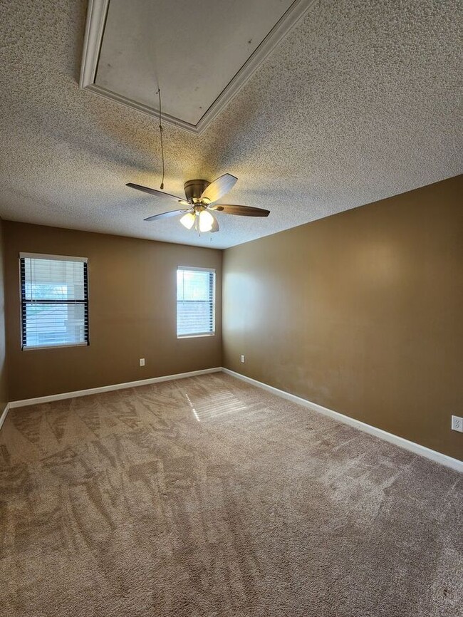 Building Photo - Asheville Condo Rental -Cloister Condominium