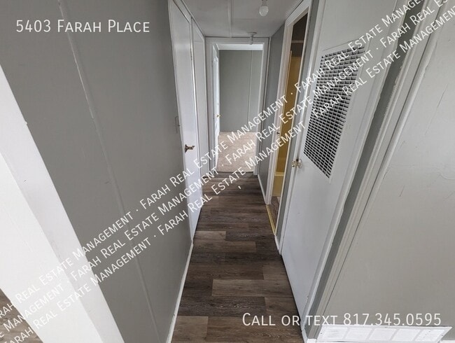 Building Photo - 5403 Farah Pl