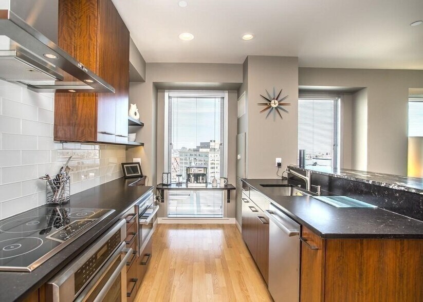 Building Photo - 80 Broad St