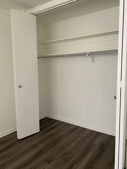 Building Photo - 118 S Wetherly Dr