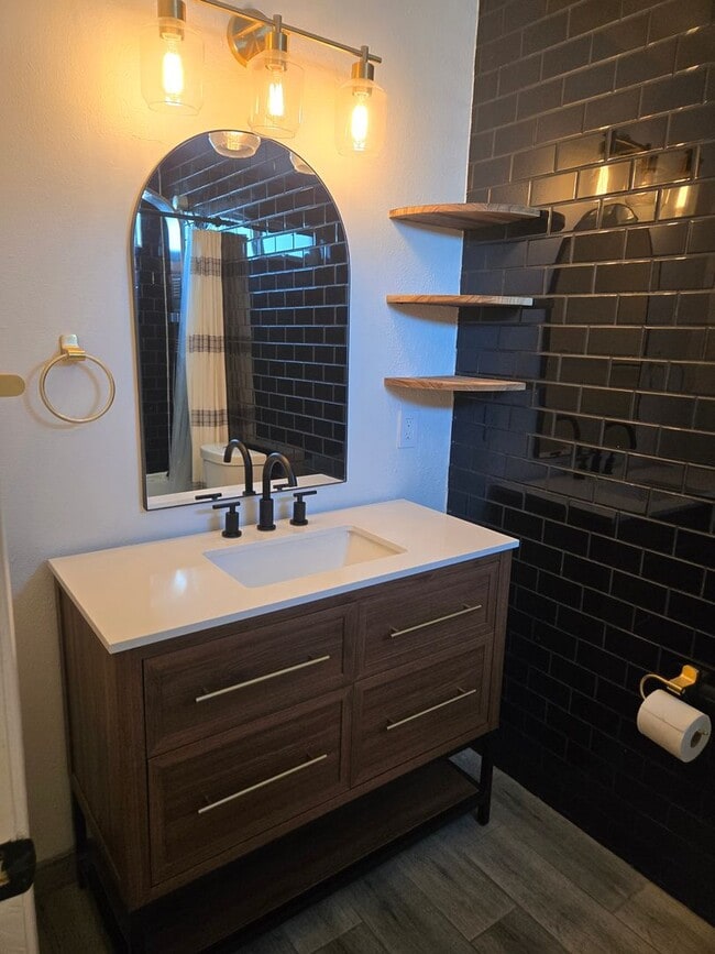 Building Photo - Coming Soon! ?Beautiful 4 bed, 2 bath Home, NO HOA! (Available 05/15/26)