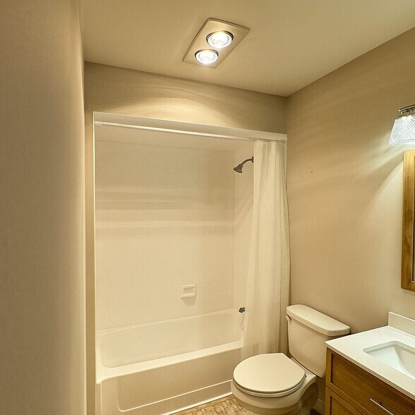 Min Bath - 2 Stowe Ct