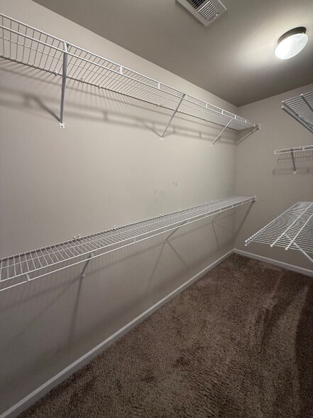 Building Photo - 1050 Mcconaughy Ct