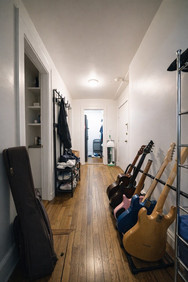 Building Photo - 52 Fenway