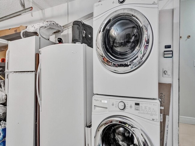 Building Photo - 9700 NW 33rd St