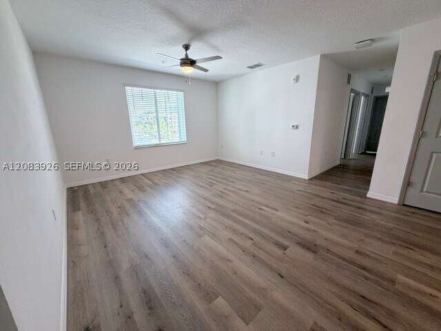 Building Photo - 1501 Hawk Trce Lp
