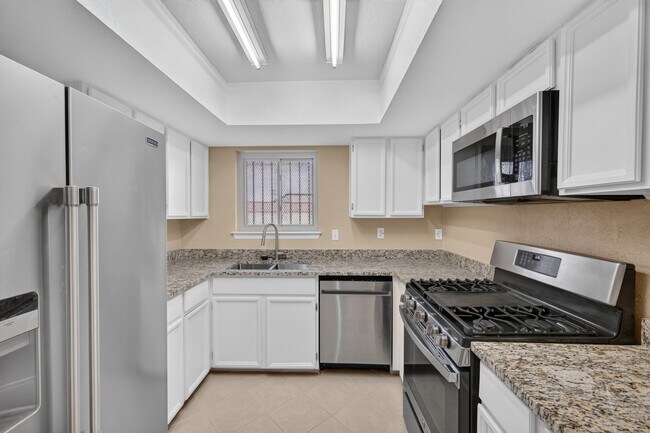 Building Photo - 11301 Gene Sarazen Dr