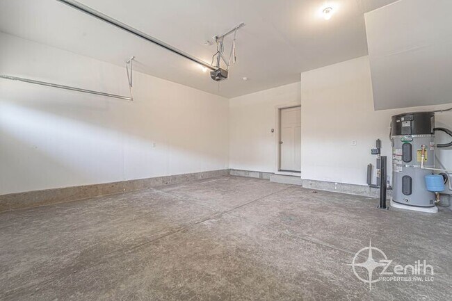 Building Photo - 2403 Trail View Ct