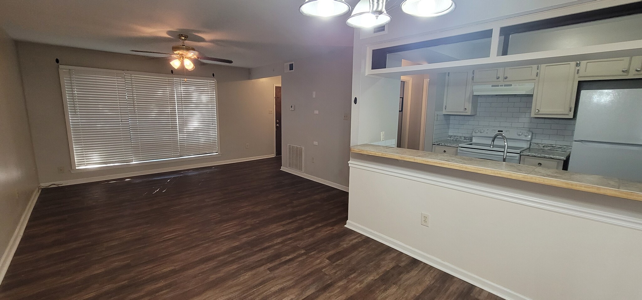Building Photo - 1748 Port Dr