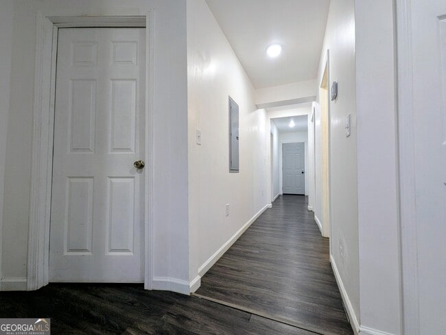 Building Photo - 2533 Godfrey Dr NW