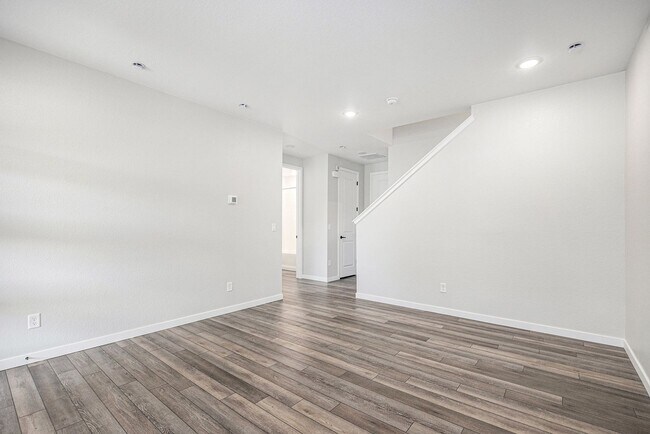 Building Photo - Sterling Ranch Stunner!!