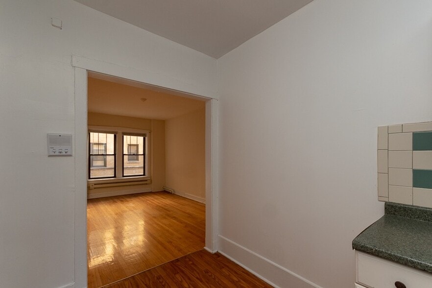 Building Photo - 2847 N Orchard St