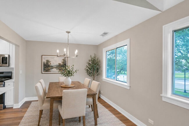 Building Photo - 350 Newgate Ct