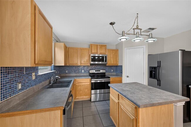 Building Photo - 13636 Merseyside Dr