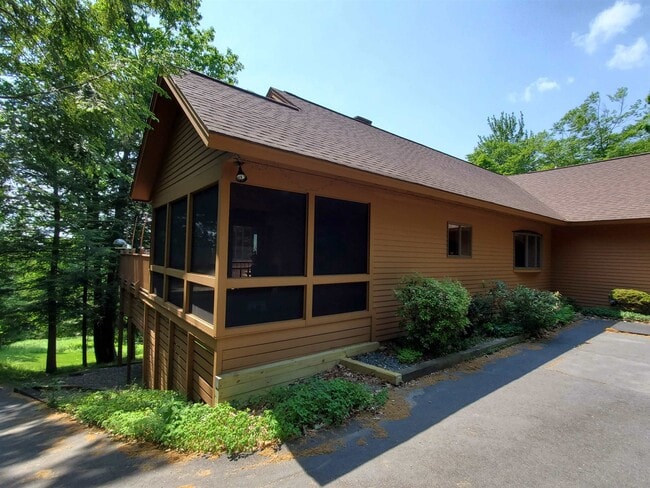 Building Photo - 30 Dorset Ln