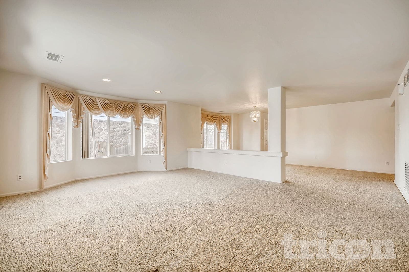 Building Photo - 11858 Idalia St