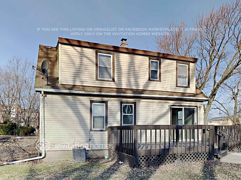 Building Photo - 9307 Nordica Ave