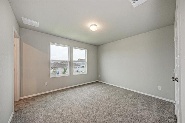 Building Photo - 158 Daylily Dr