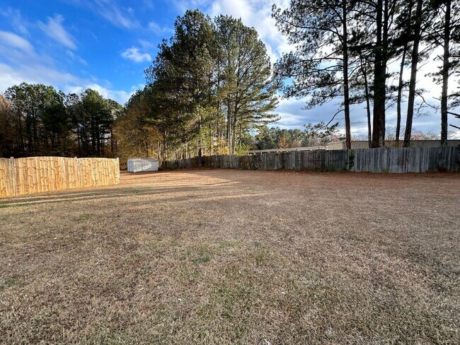 Building Photo - 105 Jay Ln