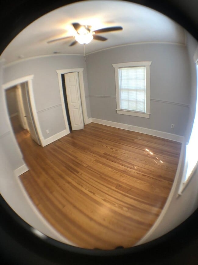 Building Photo - 4130 1st Ave S