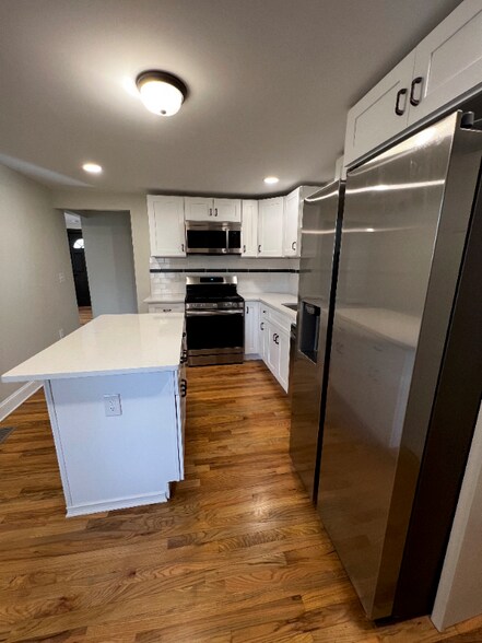 Building Photo - 20 Penobscot St