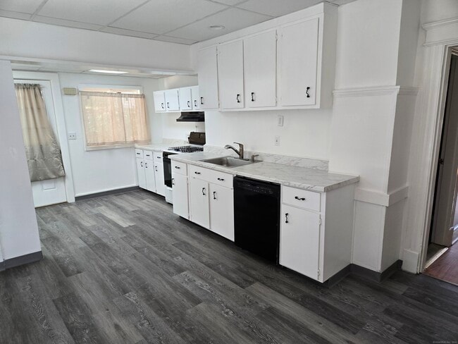 Building Photo - 12 Wood Ct