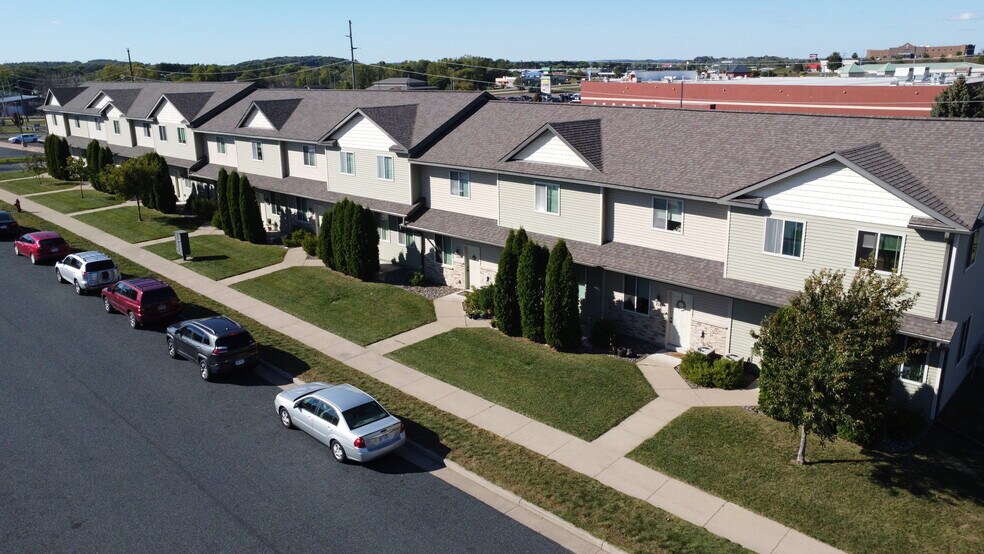 Front yard - 2326 Peters Dr