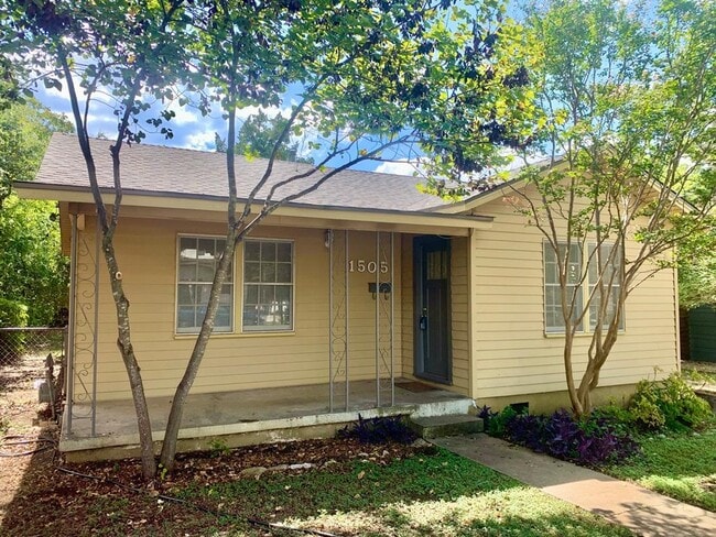 Building Photo - 1505 Ruth Ave