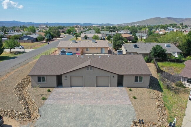 Building Photo - 3850 E Teri Ct