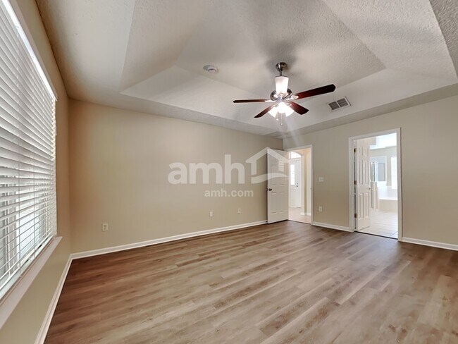 Building Photo - 1411 Heather Glen Ln