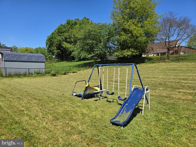 Building Photo - 10206 Farrar Ave