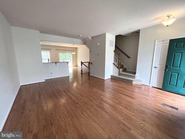 Building Photo - 356 Paladium Ct