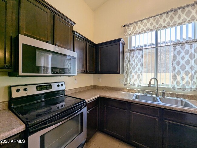 Building Photo - 3731 W St Kateri Dr