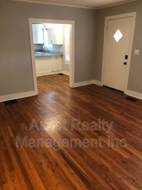 Building Photo - 3730 Speedway Cir
