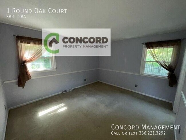 Building Photo - 1 Round Oak Ct