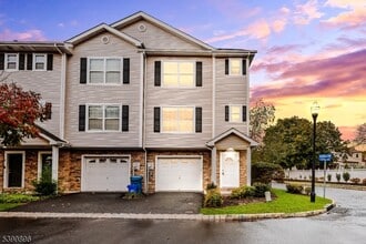 Building Photo - 8 Alfred Ave