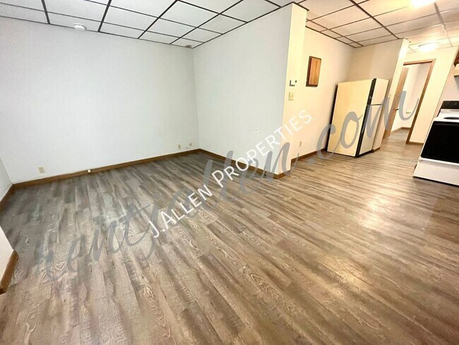 Building Photo - 313 N 12th St