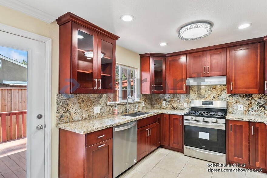 Building Photo - 1656 Messina Dr