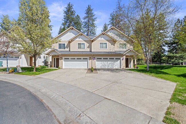Building Photo - 1001 W Willow Lake Loop