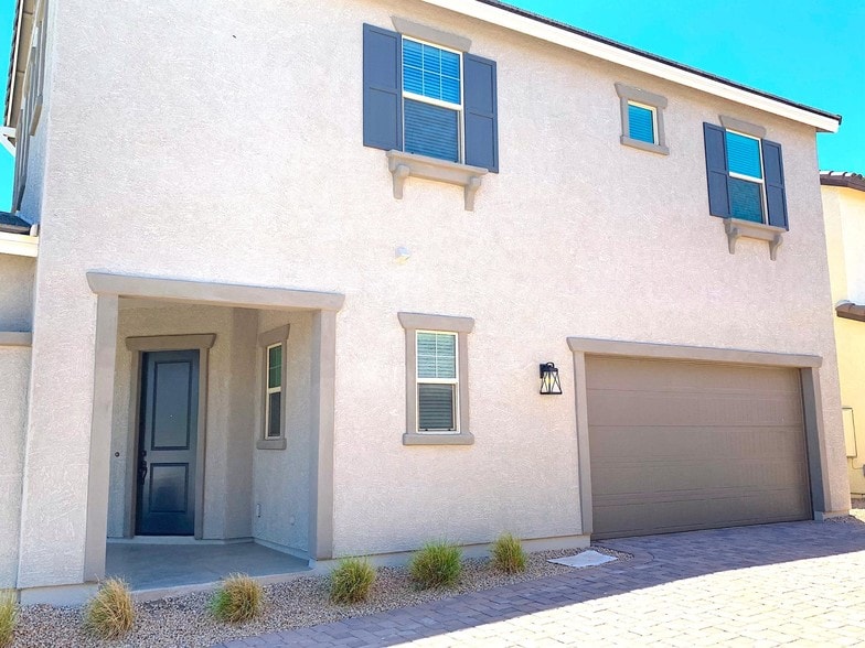 2 Car Garage - 2548 N 149th Ave