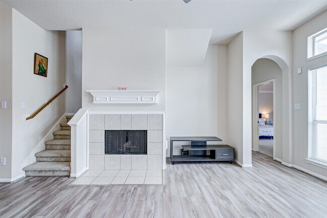 Building Photo - 12619 Colony Hill Ln