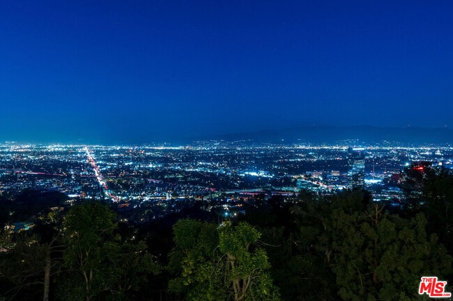 Building Photo - 3212 Wrightwood Dr