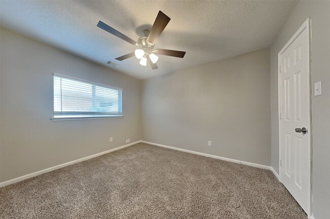 Building Photo - 2343 Colonial Springs Ln
