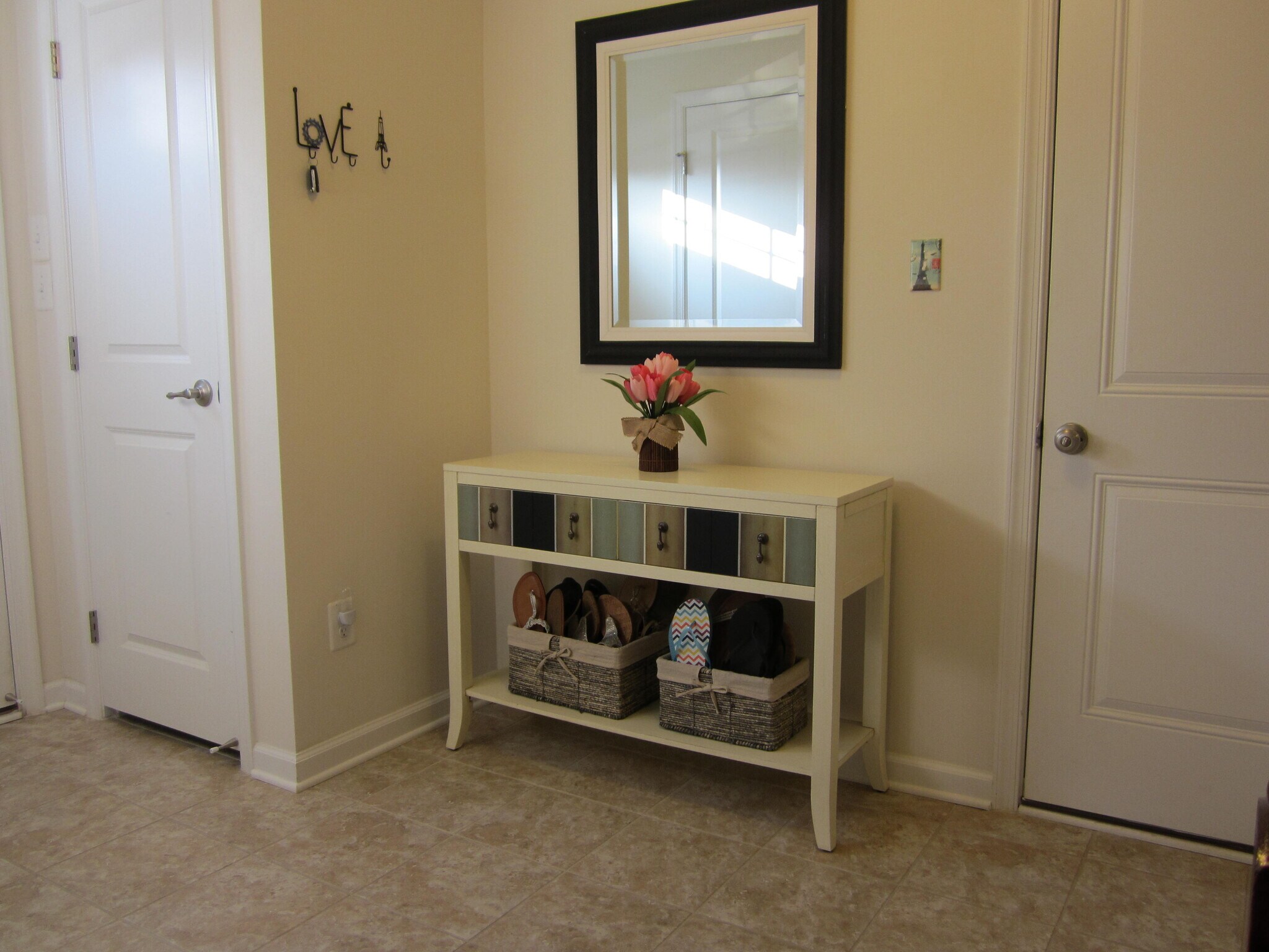 Foyer - 987 Brechin Lane