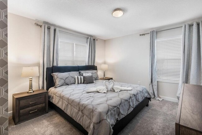 Building Photo - 8945 Stinger Dr