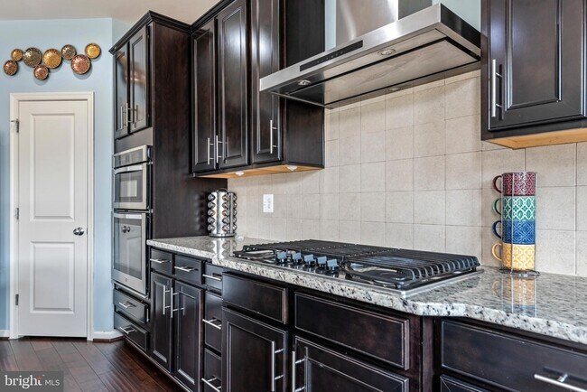 Building Photo - 23638 Sailfish Square