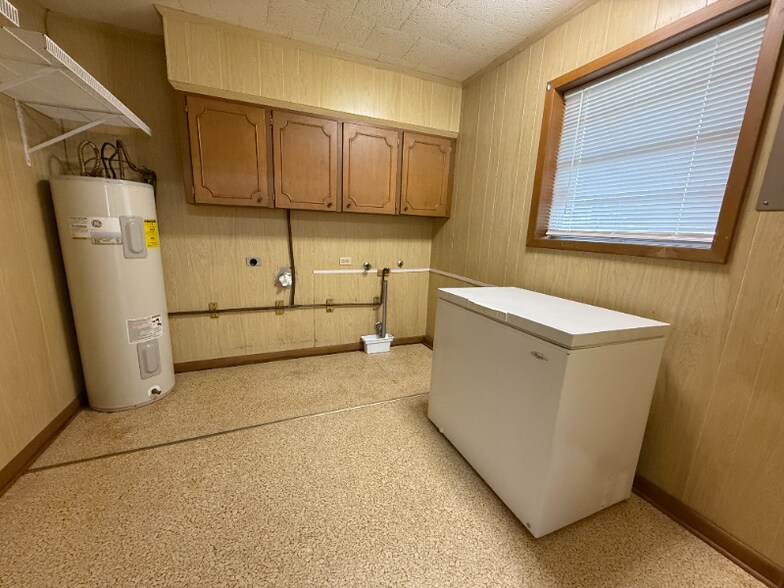 Building Photo - 215 Clause Ln