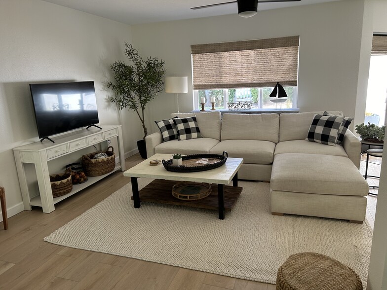 Loving Room - 4815 3rd Ave NW