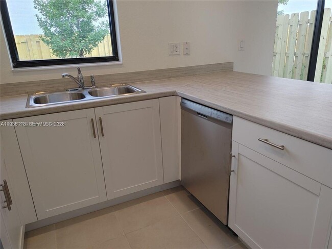 Building Photo - 13313 SW 287th Ter