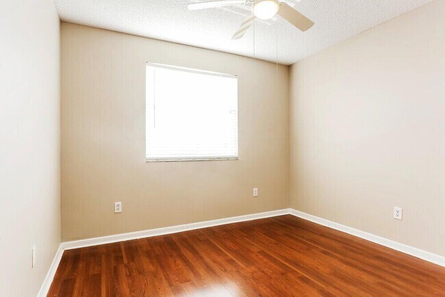 Building Photo - 848 NW 98th Ave